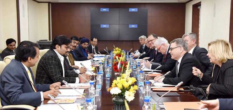 A Czech delegation led by the Minister of Foreign Affairs, Czech, Mr. Lubomir Zaoralek meeting the Minister of State for Heavy Industries & Public Enterprises, Shri Babul Supriyo, in New Delhi on December 19, 2016.(PIB Photo)