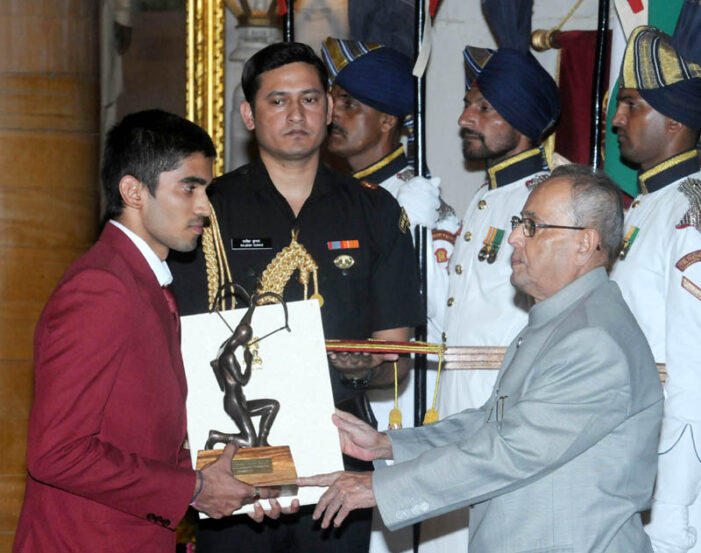 PM Congratulates Kidambi Srikanth on Winning Australian Open