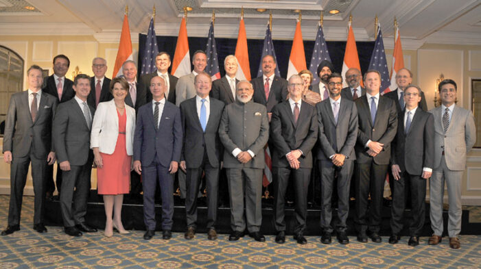 The Prime Minister, Mr Narendra Modi in a group-photograph with the US Business Leaders, at Washington DC, USA on June 25, 2017.(PIB) Modi in US Meets CEOs, Reiterates ‘Ease of Doing Business’ in India