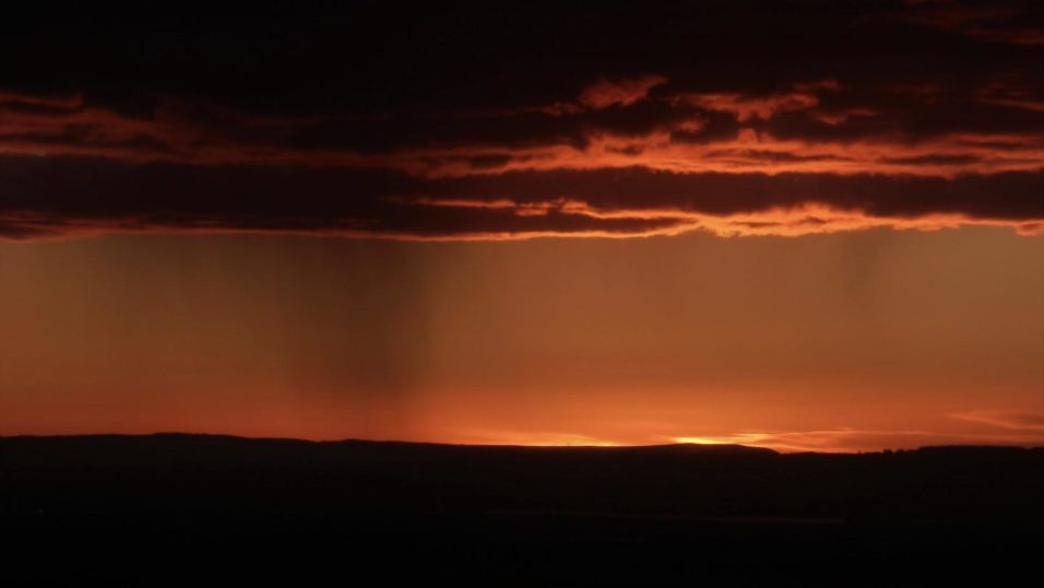 Rain falling from a cloud. Photo taken in Gloucestershire  CREDIT Prof Giles Harrison, University of Reading