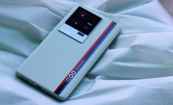 iQOO 11, first snapdragon 8 Gen 2-powered smartphone goes on sale in India