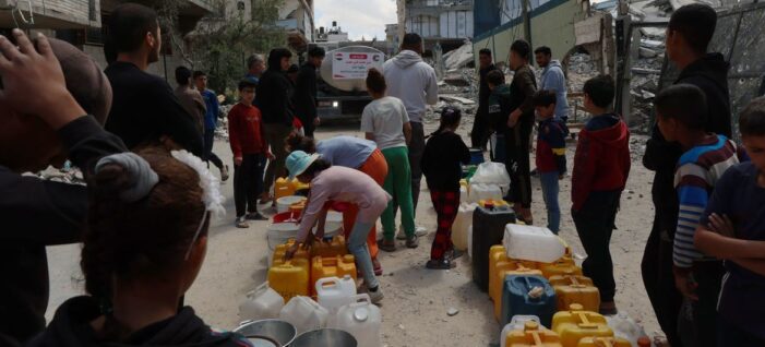Resilience in the face of thirst: Trucking water in war-ravaged Gaza