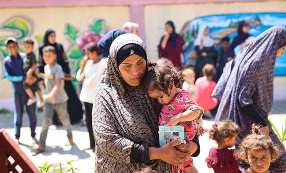 Gaza: Aid trucks still waiting for Israeli green light inside enclave
