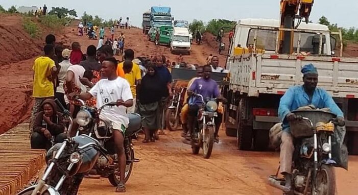 Deadly flooding in Nigeria displaces thousands Deadly flooding in Nigeria displaces thousands