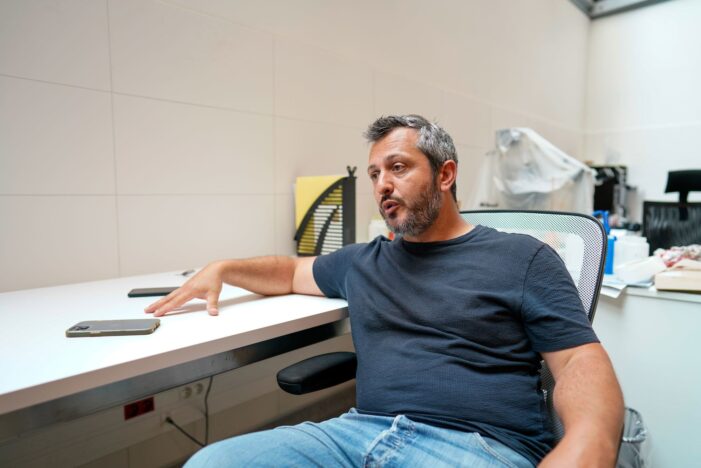 Drifting architects: Plankton, climate, and the race to understand our changing ocean Drifting architects: Plankton, climate, and the race to understand our changing ocean