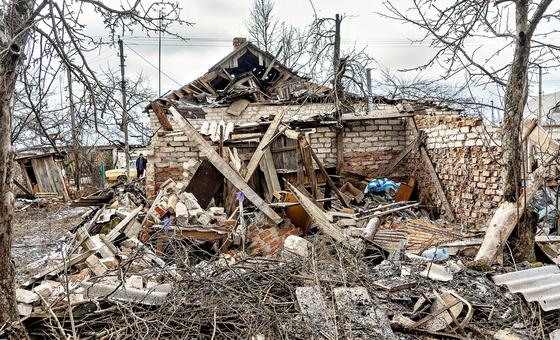 World News in Brief: Thailand-Cambodia border hostilities, humanitarian efforts in Syria and attacks across Ukraine