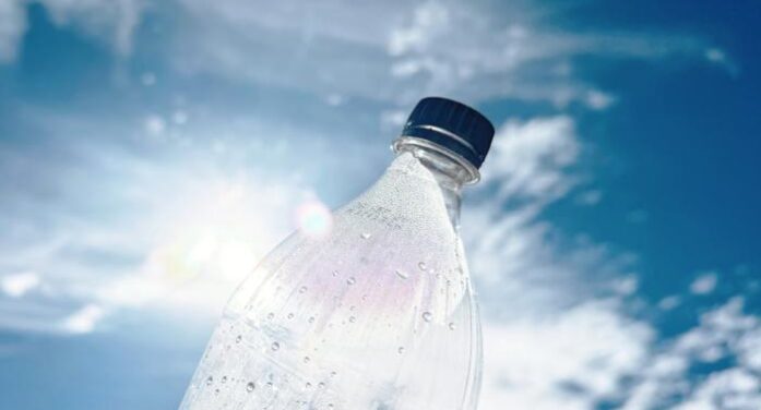 Sunlight Turns Plastic Waste Into Clean Fuel, Offering Dual Solution To Pollution And Energy Crisis