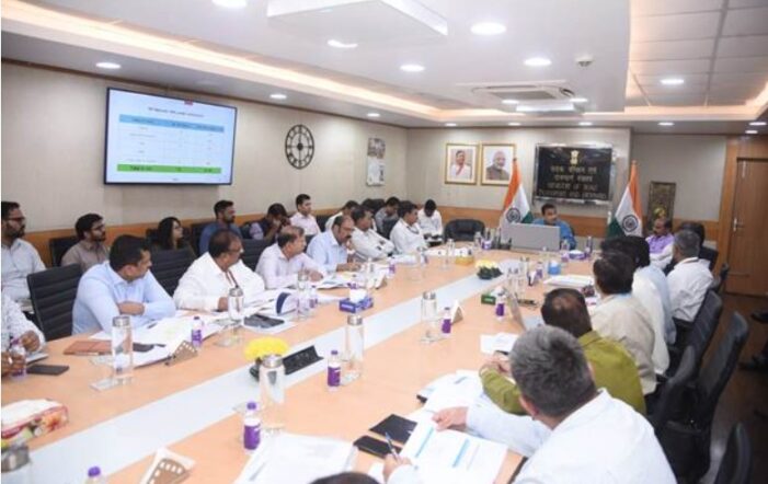 Nitin Gadkari Reviews National Highway Projects In Karnataka, Kerala