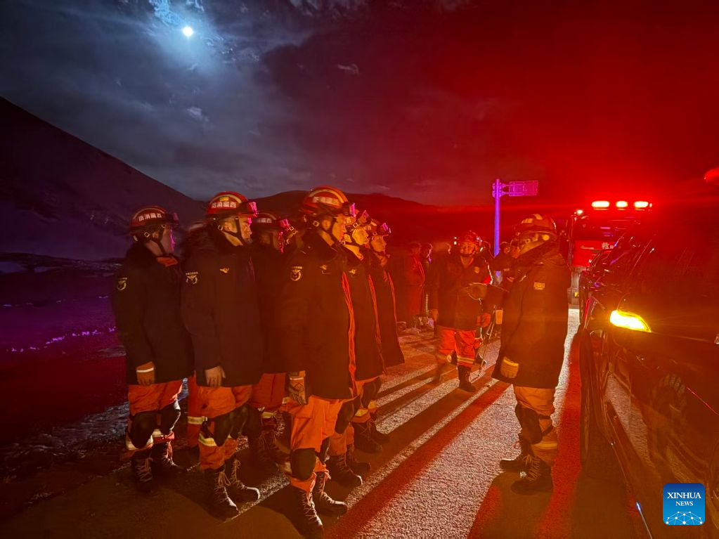 Firefighters arrive at an earthquake-hit village in Baqen County of Nagqu City in southwest China's Xizang Autonomous Region, on Oct. 23, 2026. (Xinhua)